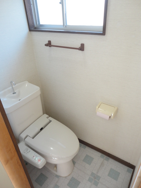 大利根町一戸建のトイレ|トイレもきれいです