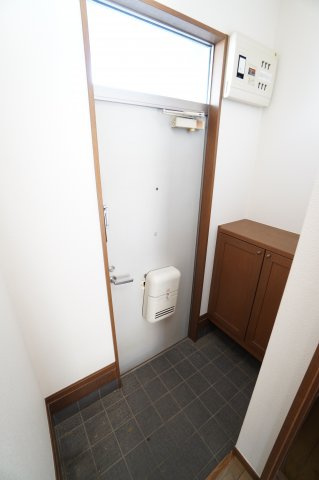 ツツミハイツの玄関|落ち着いた玄関です