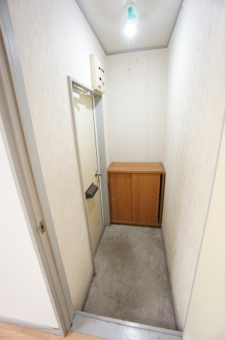 大沢ハイツCの玄関|ゆったりとした玄関です