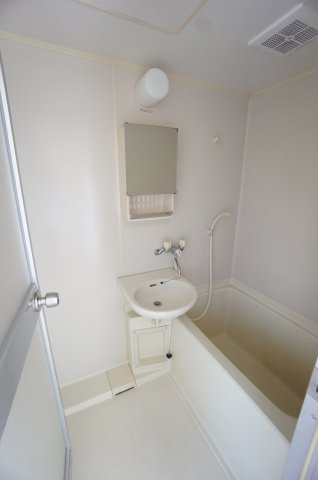 メイプルいずみのCの浴室|コンパクトで使いやすいお風呂です