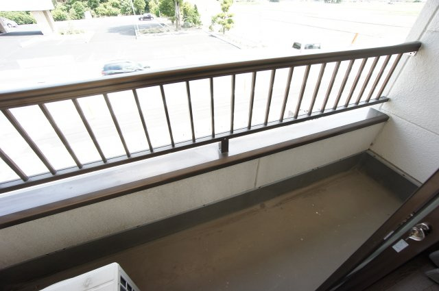 メイプルいずみのCのバルコニー|陽当たり良好なバルコニーです