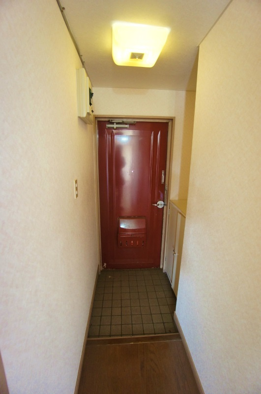 総社マンションの玄関|きれいな玄関です