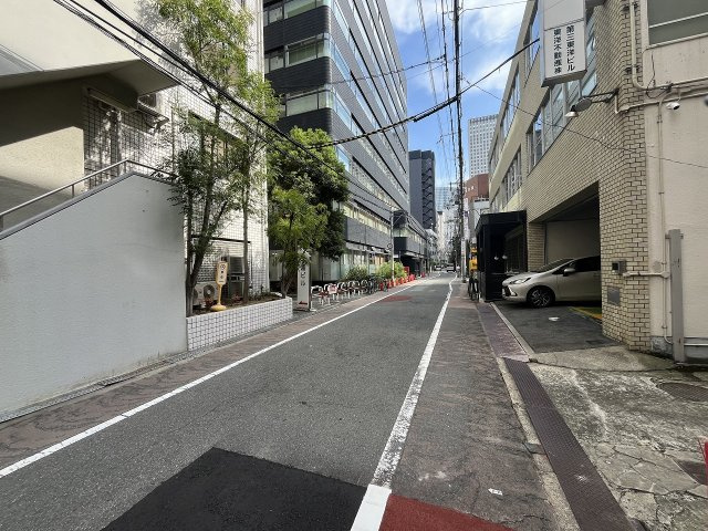 大阪市北区芝田２丁目の店舗事務所の周辺
