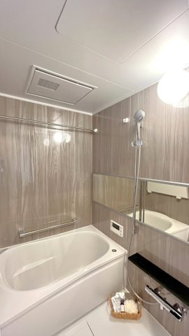 ◆２０２５年８月リフォーム完了◆全居室収納付き◆７階建６階部分の眺望良好◆ペルル伏見桃山の浴室|浴室
