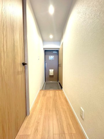 ◆２０２５年８月リフォーム完了◆全居室収納付き◆７階建６階部分の眺望良好◆ペルル伏見桃山の玄関|玄関