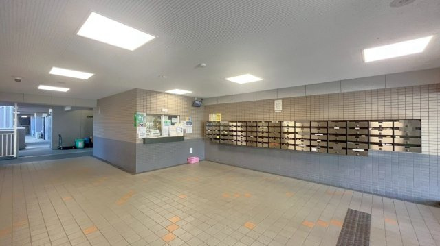 ◆２０２５年８月リフォーム完了◆全居室収納付き◆７階建６階部分の眺望良好◆ペルル伏見桃山の設備|郵便受けポスト