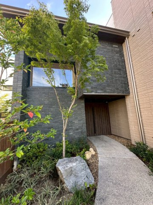 【エントランス】 | シャーメゾンステージ茨木春日