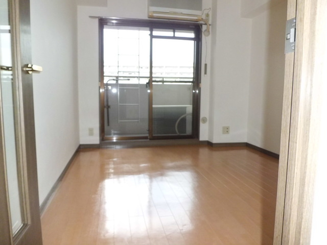 藤和シティホームズ灘の居間・リビング