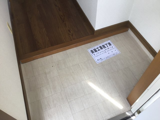 ジョリー三井寺の玄関