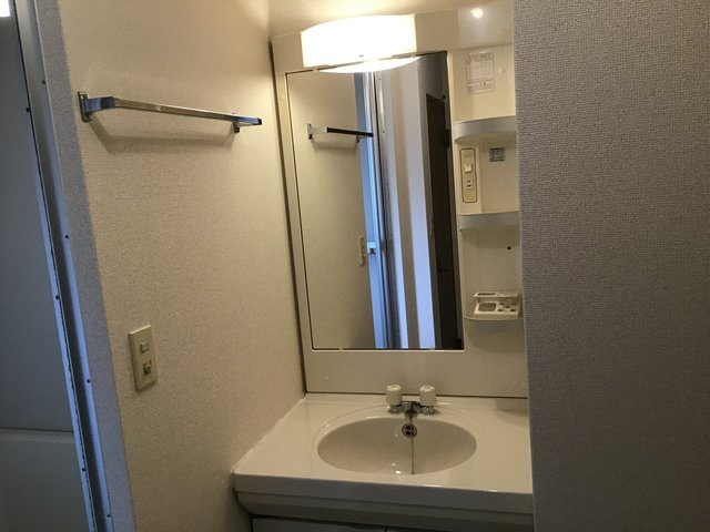 ジョリー三井寺の洗面所