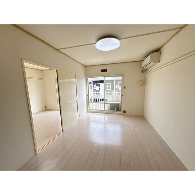 サンシティ江田Bの居間・リビング|ゆったりとしたリビングです