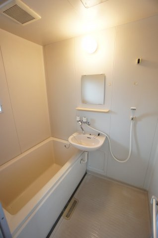 サンライズの浴室|日々の疲れを癒すお風呂付です