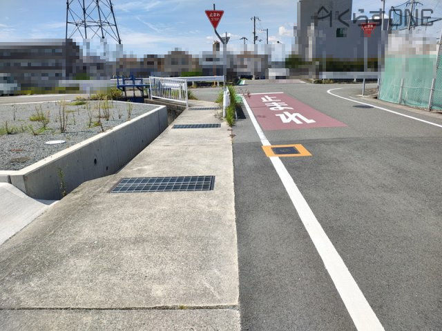 【前面道路含む現地写真】 | 姫路市大津区長松／2区画