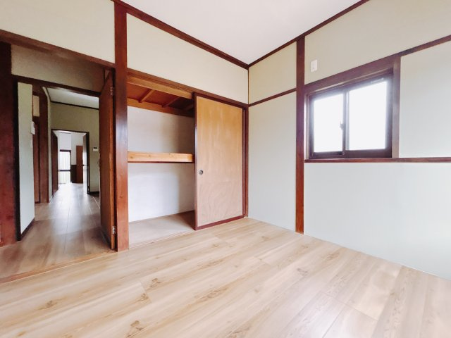 【中古戸建】安中市鷺宮の洋室|■洋室｜子供部屋のメリットは「自立心を養うことができる」「自分で整理整頓できるようになる」そして、お子様が成長した際には「プライバシーを確保できる」といい事だらけ♪