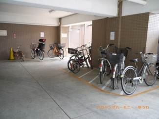 【その他共用部分】 | 建物内にも、駐輪可能。