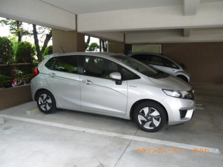 【その他共用部分】 | 建物内に、便利な駐車場を完備。