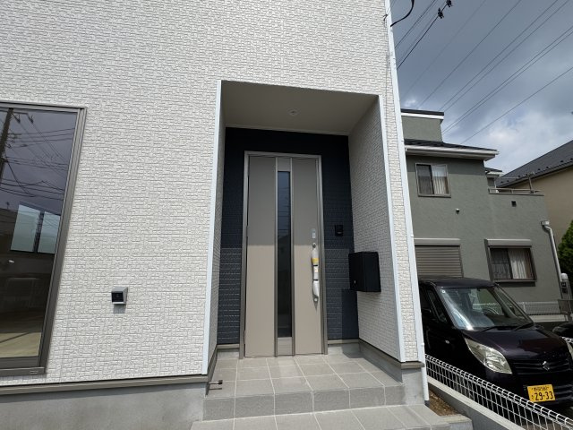 松戸市西馬橋５丁目新築戸建【旭町小学校：7分】のエントランス|エントランス・玄関ポーチ