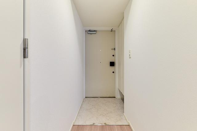 エスタート入谷Ⅱの玄関