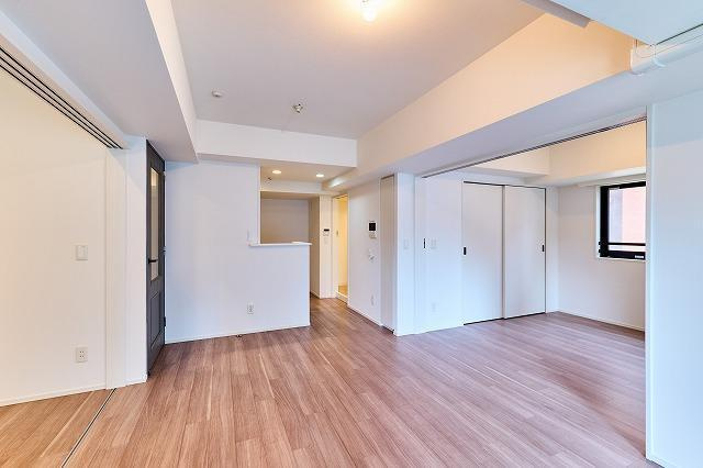 エスタート入谷Ⅱの居間・リビング