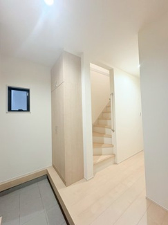 【玄関】 | 川越市下広谷　新築分譲　東武東上線『鶴ヶ島駅』徒歩17分　【広谷小学区】