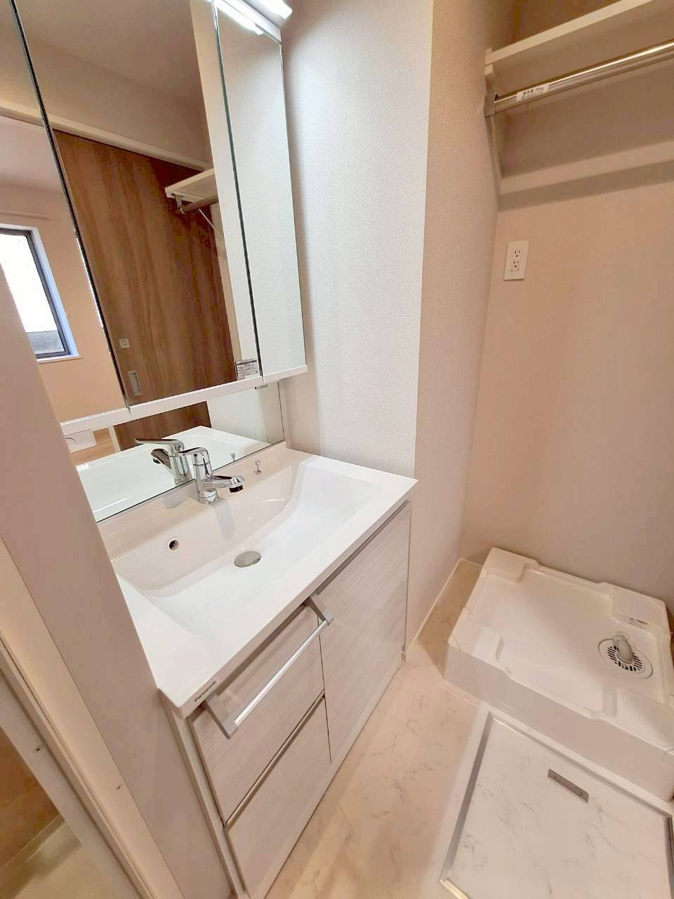 ヘーベルメゾン西葛西　Ｅ　イーストの洗面所|★独立洗面脱衣室★