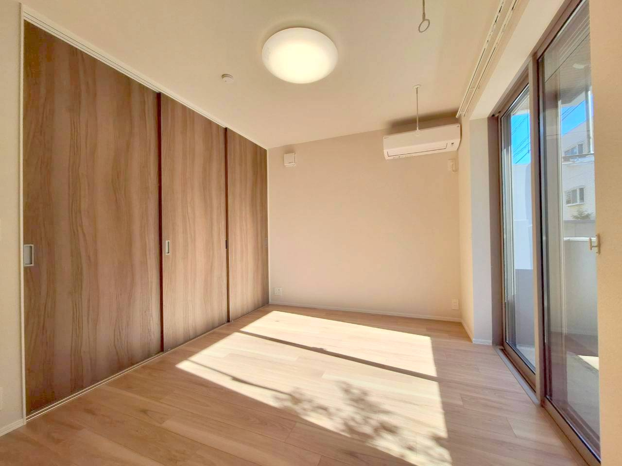 ヘーベルメゾン西葛西　Ｅ　イーストの寝室|★洋室５．５帖★