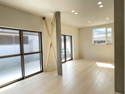 【居間・リビング】 | 三重郡菰野町大字菰野 | ＬＤＫ