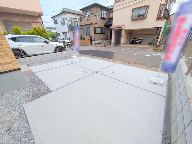 越谷市花田5丁目 新築分譲住宅の駐車場