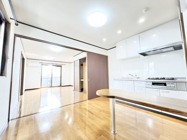 シャルマンコーポの居間・リビング|ゆったりとしたリビングです