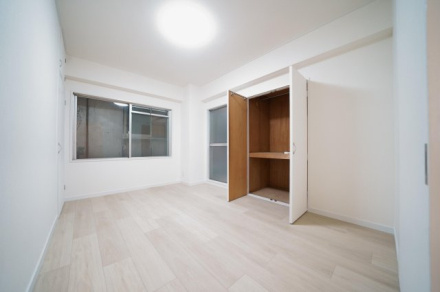 丸美タウンマンション昭和橋の洋室