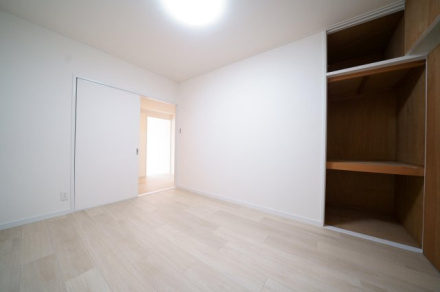 丸美タウンマンション昭和橋の洋室