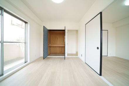 丸美タウンマンション昭和橋の洋室