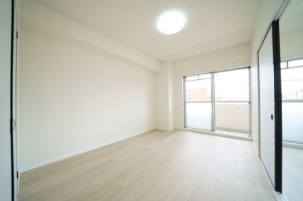 丸美タウンマンション昭和橋の洋室