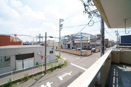 名古屋市中川区昭和橋通２丁目の中古マンションのバルコニー