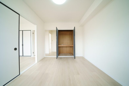 丸美タウンマンション昭和橋の洋室