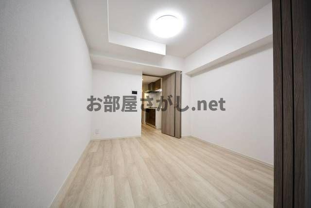 ＣＬＡＳＳＥＵＭ飯田橋【同棲OKの築浅2K／10月中旬入居可】の居間・リビング