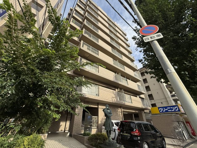 TGCマンション第８の外観