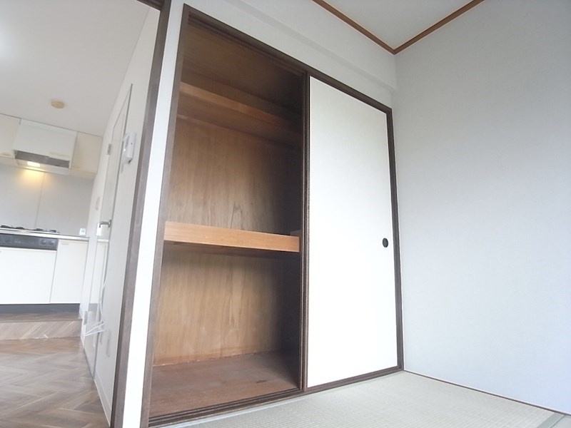 グリーンハイツ妙法寺　B棟の収納|大きなスペースがあり、収納には困りません