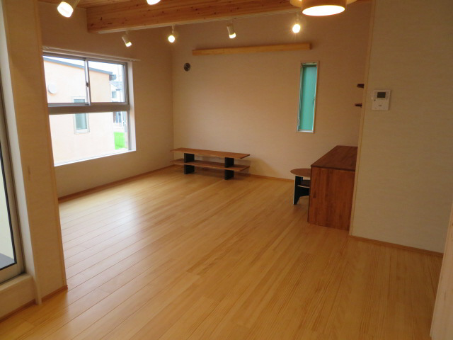 リアンハウス今在家北Ⅱの居間・リビング