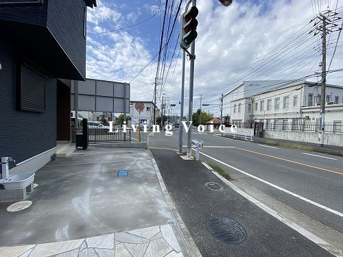 【前面道路含む現地写真】 | 【仲介手数料０円】藤沢市羽鳥4丁目　新築一戸建て　全2棟 | 藤沢市羽鳥4丁目　新築一戸建て　全2棟