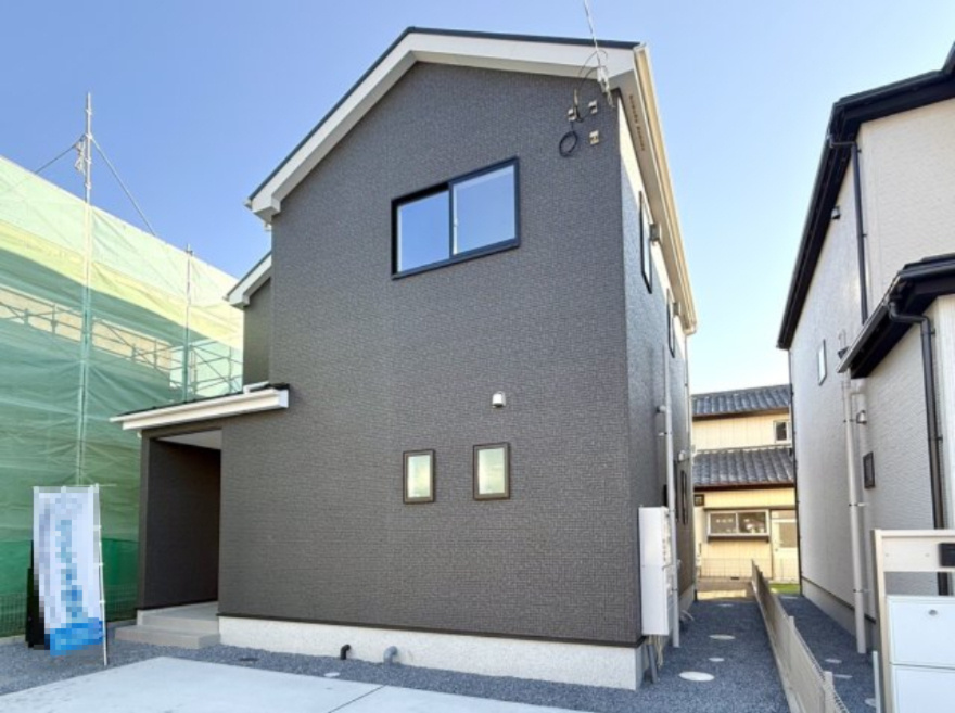 【新築戸建】前橋市大利根町24-2期の外観|■外観（2号棟）｜ここから始まる「日常」はご家族にとってかけがえのない時間となります。少しでも豊かに、快適に。