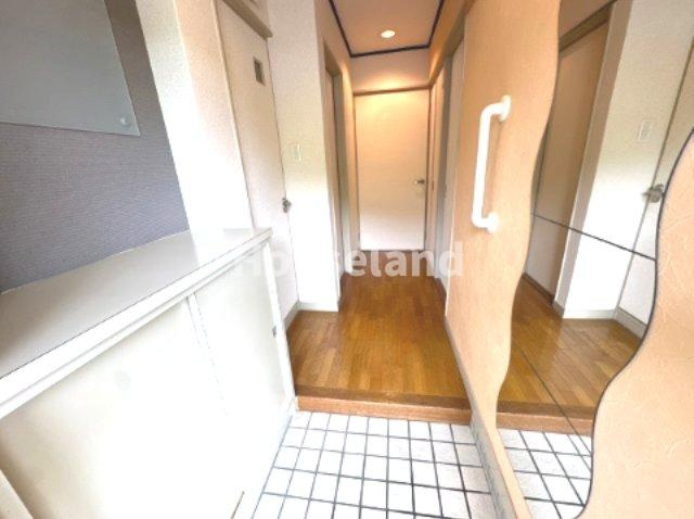 ブエナビスタ和歌山ノースの玄関|反転タイプ