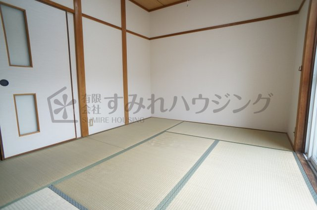 荻野ハイタウンの和室|参考、同建物・同間取りの号室