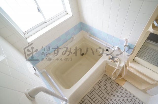 荻野ハイタウンの浴室|参考、同建物・同間取りの号室