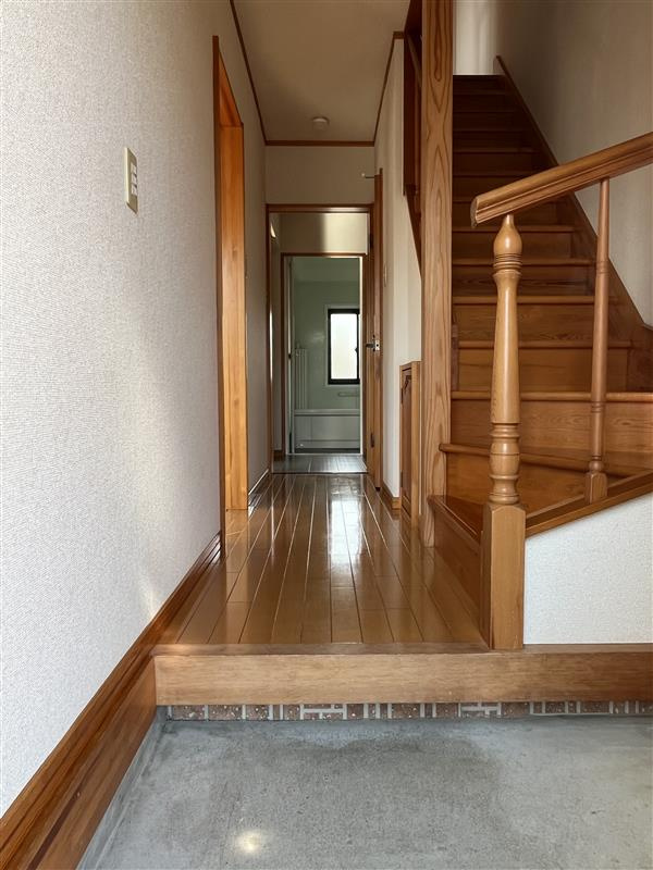 メゾネット四谷の玄関