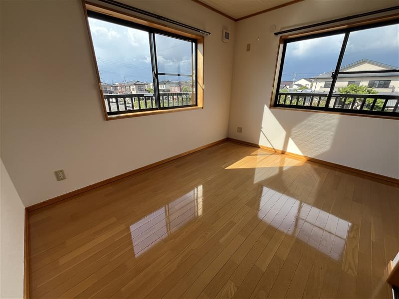 メゾネット四谷の居間・リビング|ゆったり過ごせるリビングです