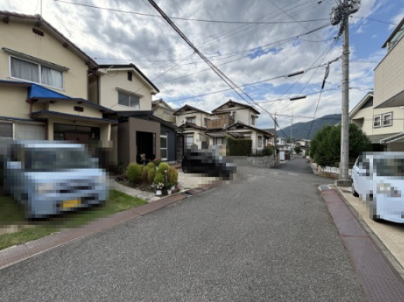 中古戸建　相田5丁目の前面道路含む現地写真