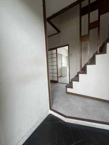 松が丘住宅11号棟の玄関