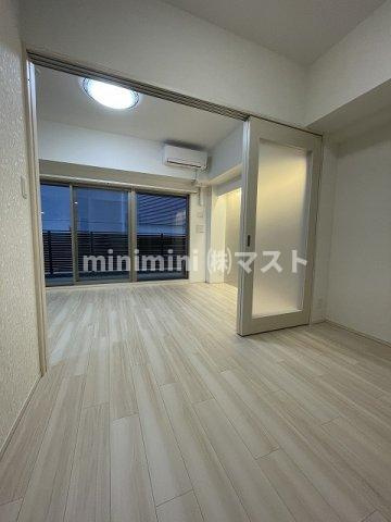 プレジオ弁天町の居間・リビング