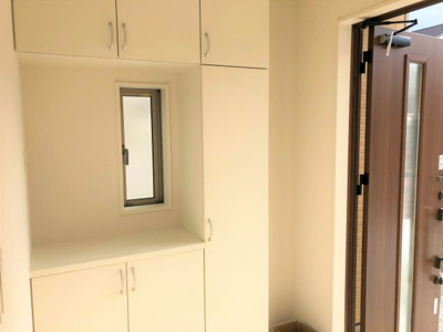 【玄関】 | 【20万円ｷｬｯｼｭﾊﾞｯｸ対象物件】クレーデルガーデン安堵町東安堵第5 全1棟 1号棟 | 施工例写真